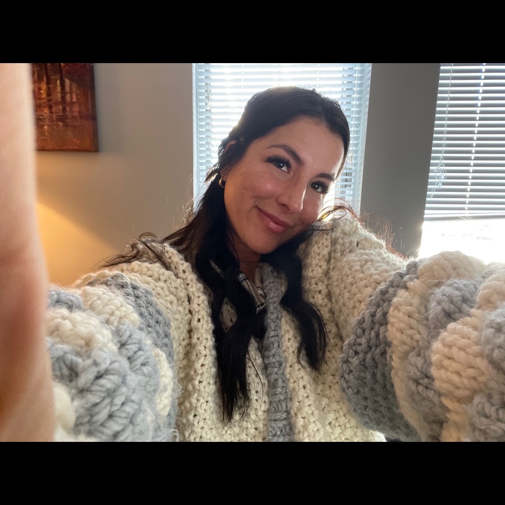 Meet your Posher, Elena
